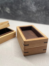Load image into Gallery viewer, Ash and Walnut Nesting Box
